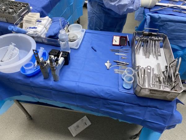 Custom knee replacement instruments Custom knee replacement instruments