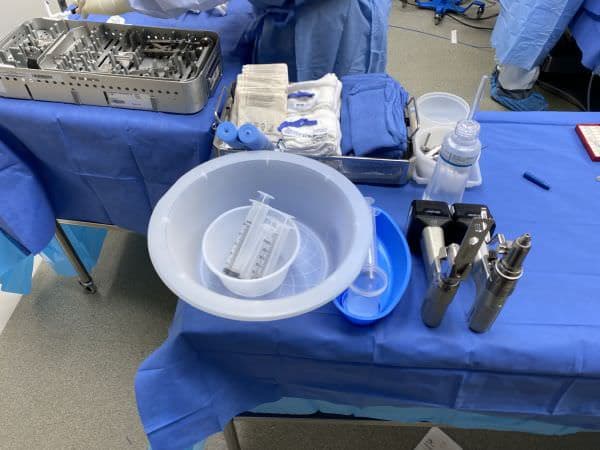 Custom knee replacement instruments Custom knee replacement instruments
