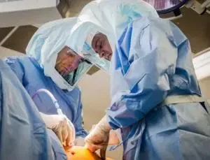 Dr. Nakul Karkare - NY Orthopedic Surgeon operating